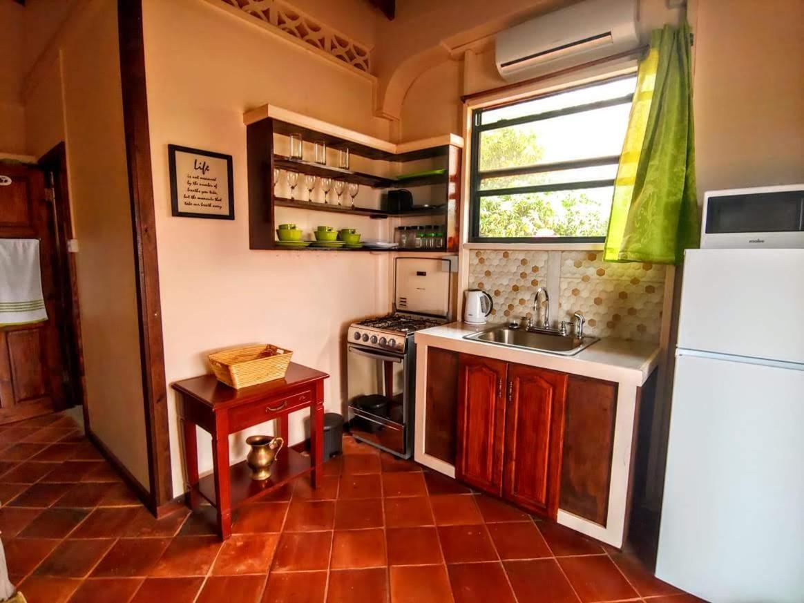 Sunny Palm Villas Laborie Extérieur photo